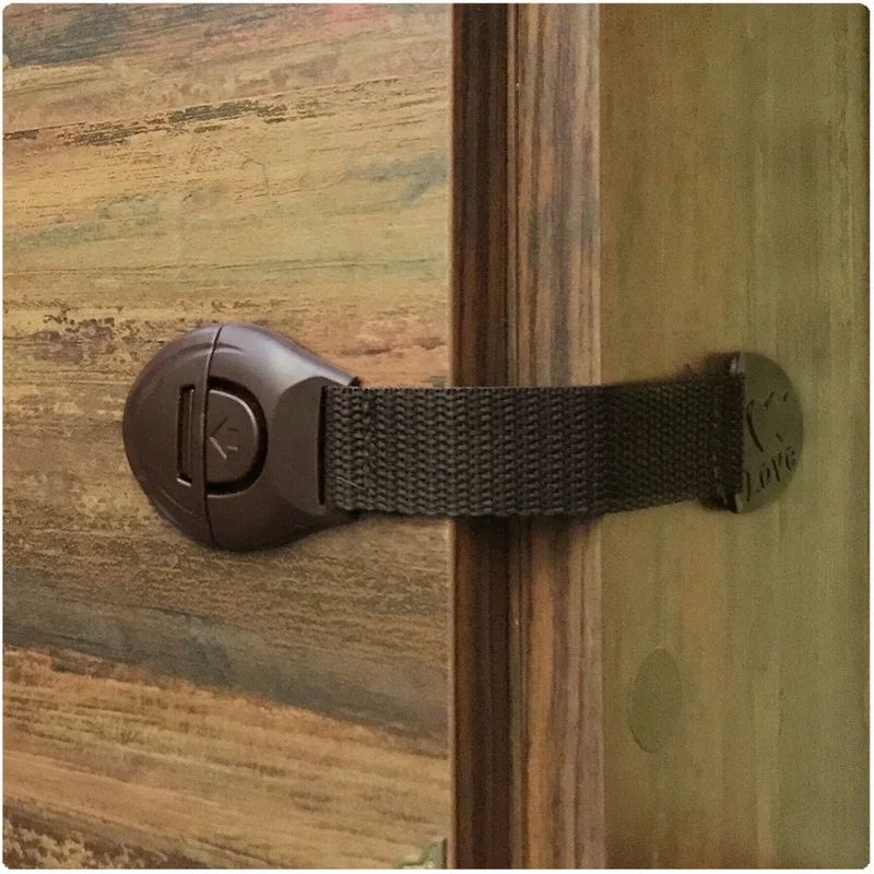 5pcs/lot Brown Cabinet Safety  - Furniture Hardware Bolts 评论和价格